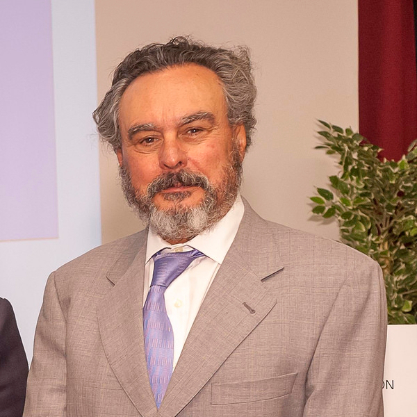 Dr. Andrés Íñiguez Romo