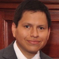 Dr. Elvis Amao Ruiz
